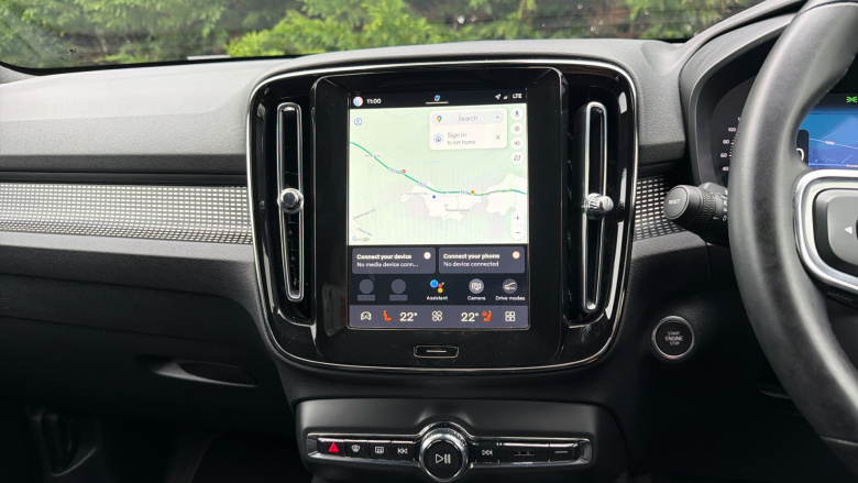 Volvo XC40 2.0 B4P Plus Dark 5dr Auto Petrol Estate